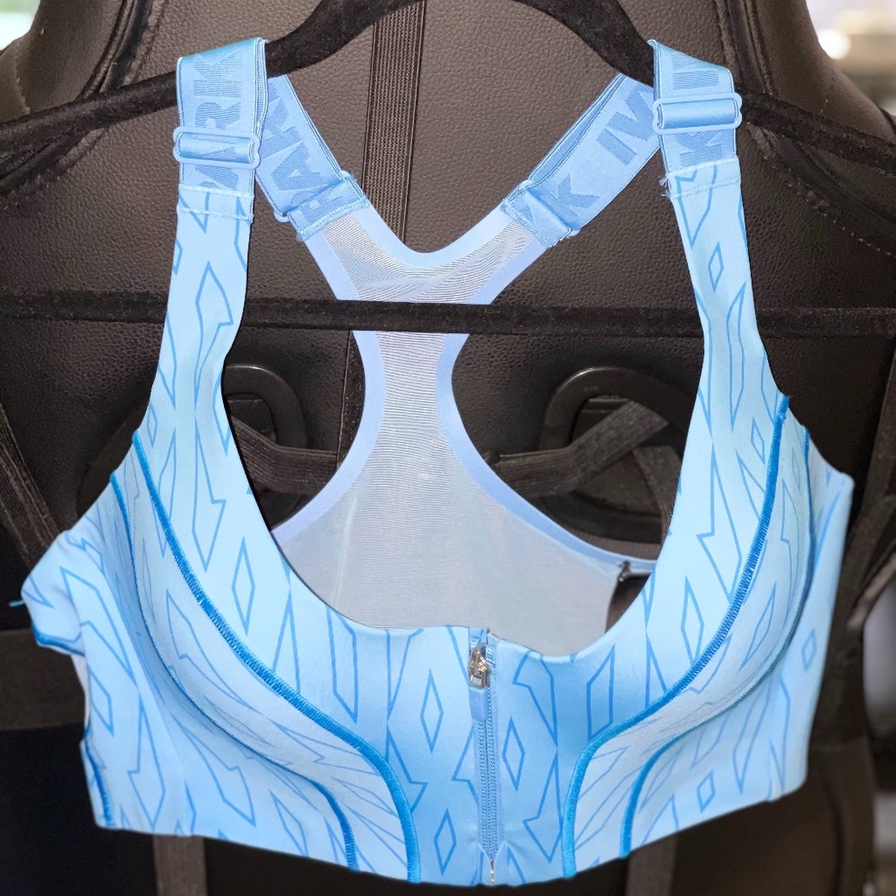 Ivy Park x Adidas LRG -SUPPORT MONOGRAM CUTOUT BRA